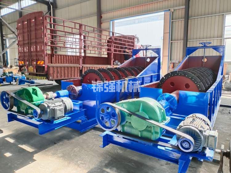 石粉洗砂設(shè)備生產(chǎn)線(圖3) 石粉洗砂設(shè)備(圖3)